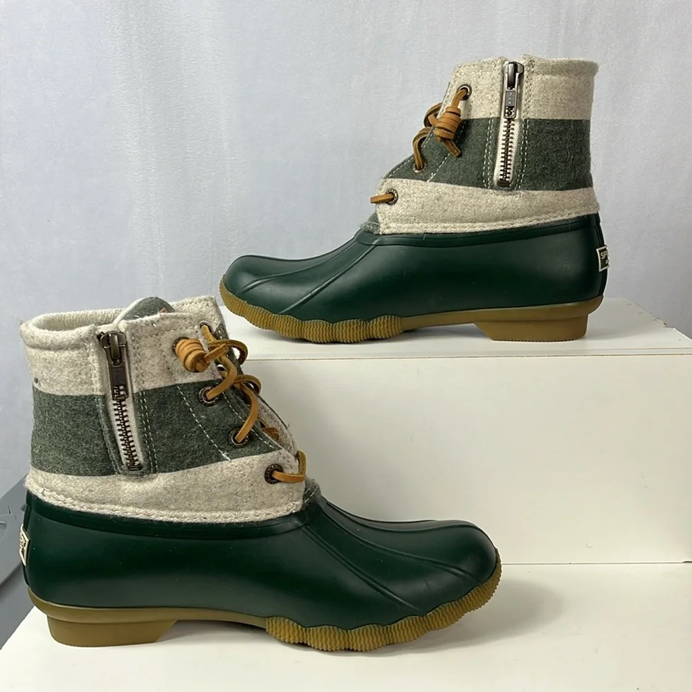 Sperry Saltwater Varsity Stripe Duck‎ Snow/Rain Boots Oat/Green.
